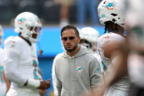 INGLEWOOD, CALIFORNIA - SEPTEMBER 10: Head coach Mike McDaniel of the Miami Dolphins looks on prior to a game against the Los Angeles Chargers at SoFi Stadium on September 10, 2023 in Inglewood, California.