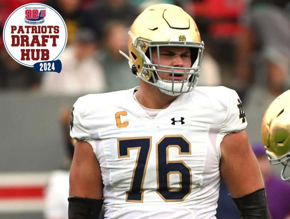 Sep 9, 2023; Raleigh, North Carolina, USA; Notre Dame Fighting Irish tackle Joe Alt (76) during the first half at Carter-Finley Stadium. Credit: Rob Kinnan-USA TODAY Sports