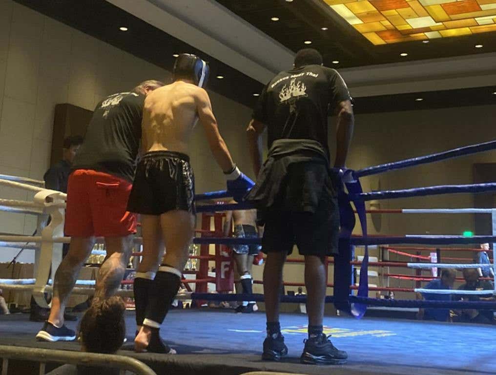 Eli Thomas sealing the ring before a fight