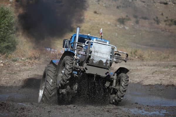 Tractor mud racingTractor mud racingTractor mud racing for fun SWFL weekend events