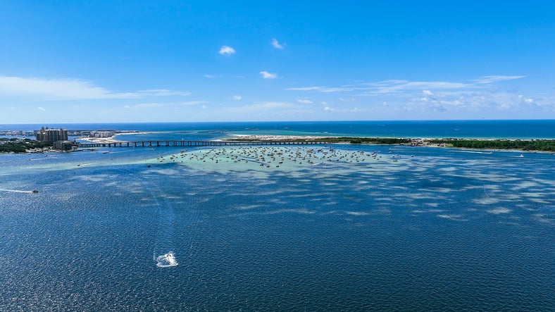 picturesque small town of Destin